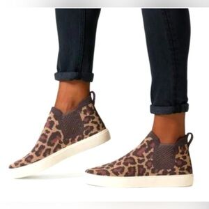 ROTHY’S  Sz 7 Wildcat Cheetah Print The Chelsea Boots